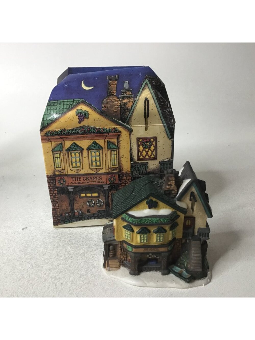 Dept 56 Heritage Dickens Christmas Village Series THE GRAPES INN